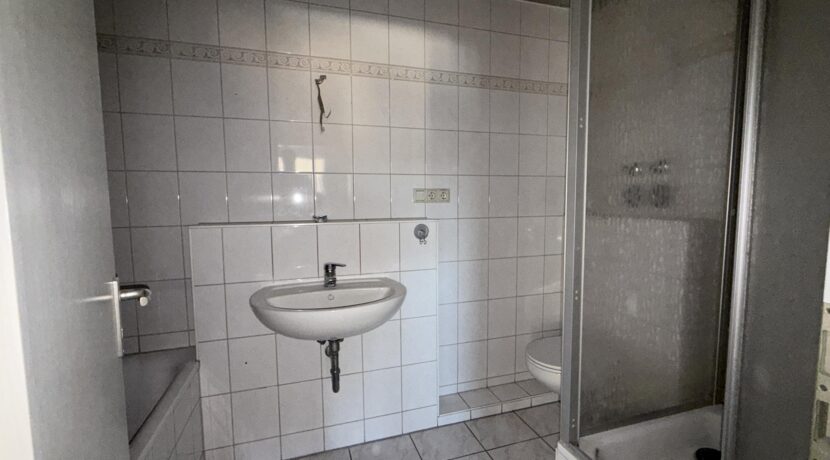 Badezimmer mit Dusche...