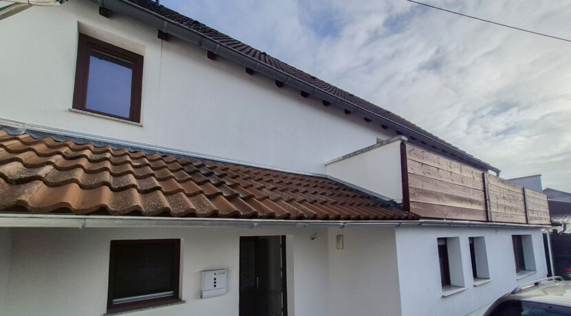 Rückansicht Zugang Wohnung 1