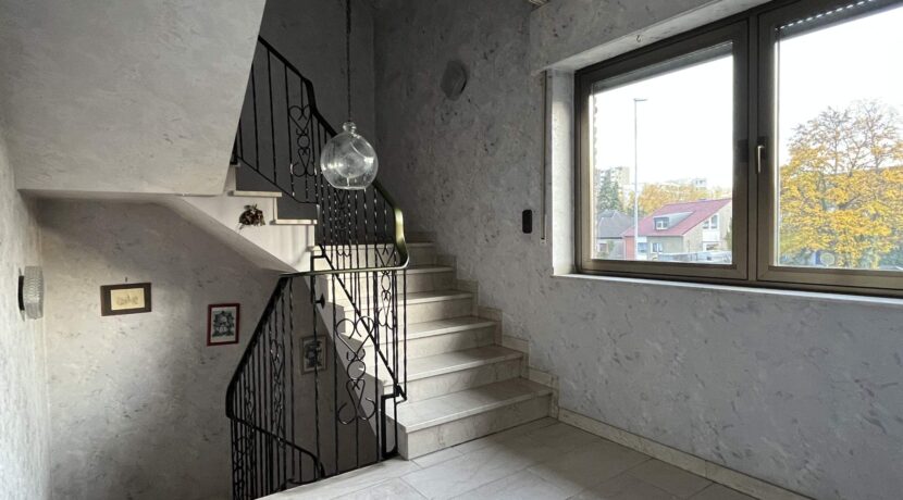 gepflegtes Treppenhaus