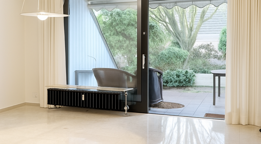 Arbeitszimmer Hochparterre KI bearbeitet