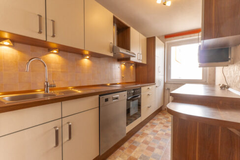 Die vorhandene Einbauküche