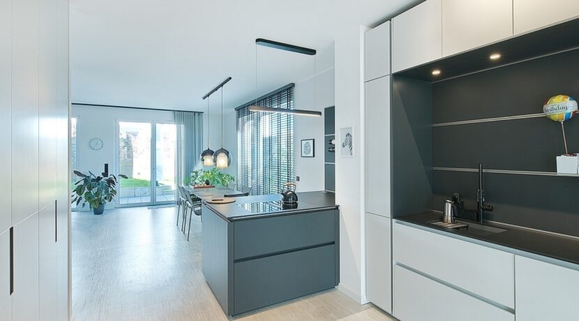 Blick zum Wohn- und Essbereich