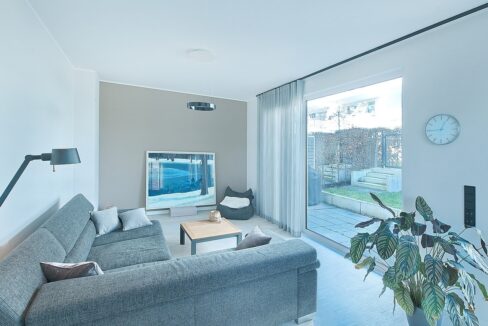 Wohnzimmer mit Terrasse