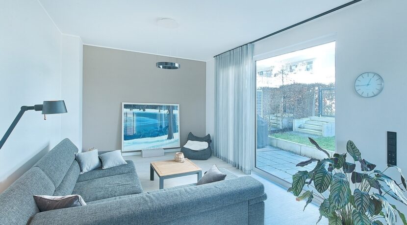 Wohnzimmer mit Terrasse