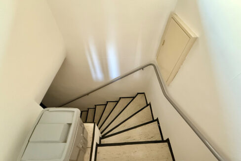 Abgang ins Untergeschoss