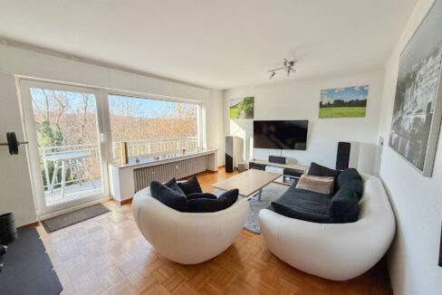 UG Wohnzimmer mit Balkon
