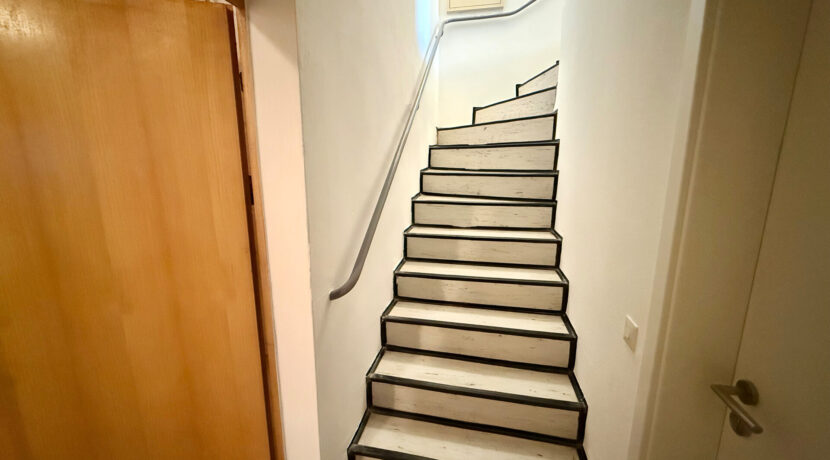 Treppe ins Erdgeschoss