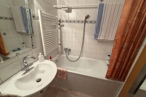 Badezimmer mit Wanne