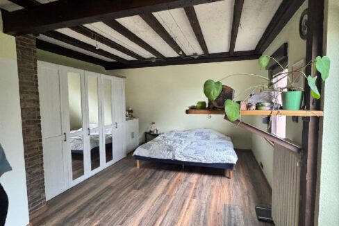 Wohn/- Schlafraum im OG