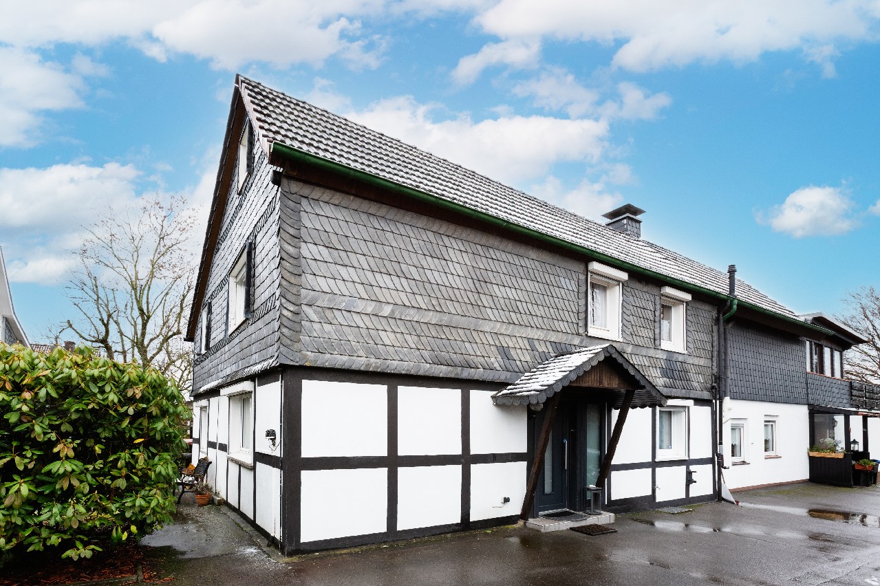 Für Fachwerkliebhaber Gemütliches, modernisiertes Einfamilienhaus in schöner Lage