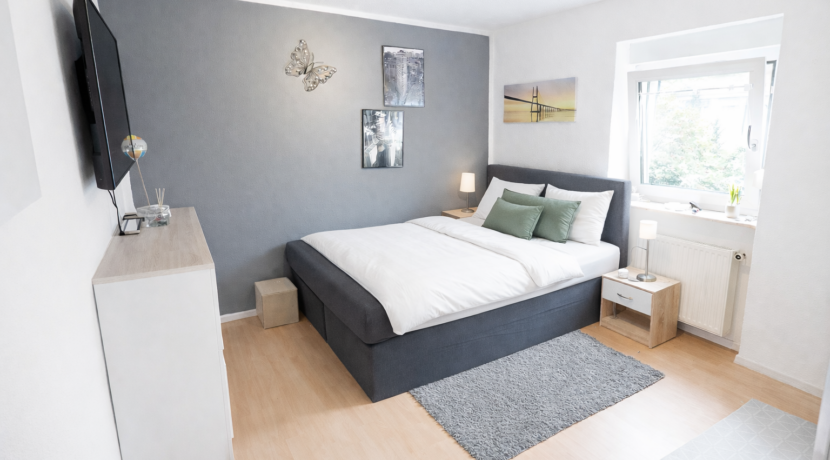 1. Schlafzimmer (WE 1)