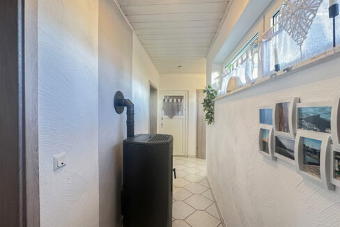 EG Flur mit Pelletofen Anbau