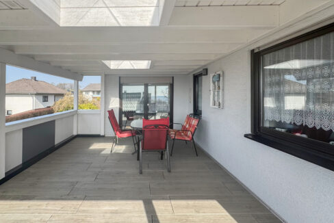 überdachte Terrasse