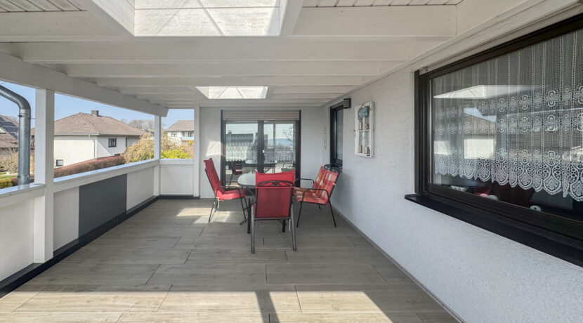 überdachte Terrasse