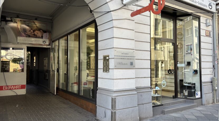 Eingang und Schaufenster