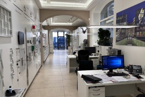 Blick durch das ganze Ladenlokal