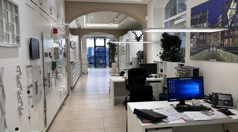 Blick durch das ganze Ladenlokal