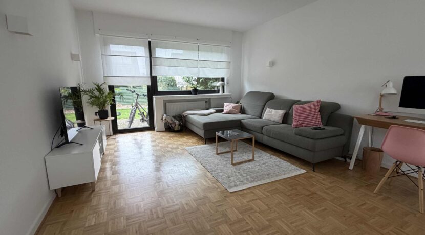 Wohnzimmer mit Terrassentür