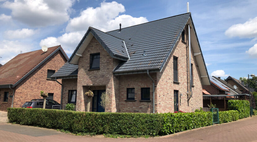 Kerken-Nieukerk: Freistehendes EFH