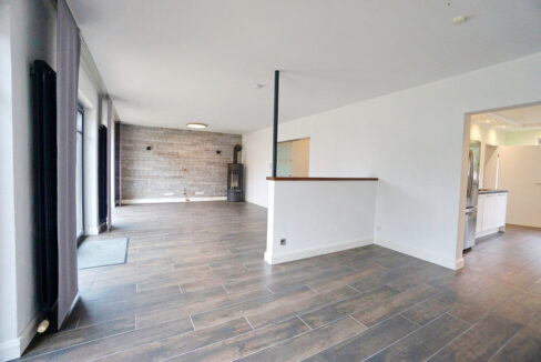 großzügig und offen