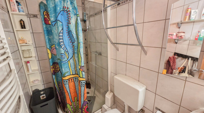 Bad Wohnung 2 - 1. OG