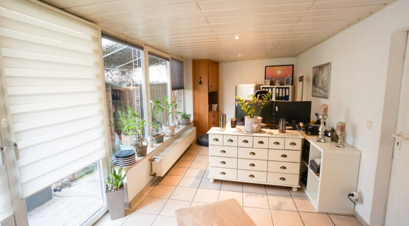 mit Blick in den Garten