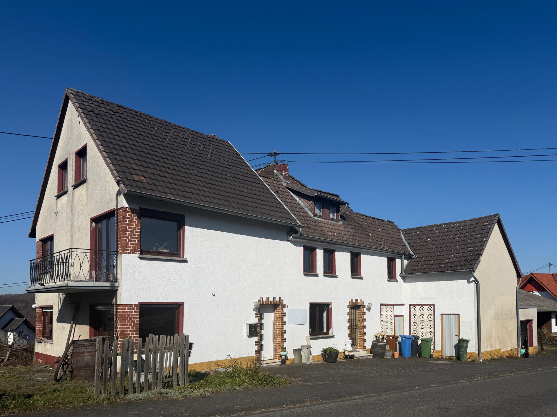 Charmantes Zweifamilienhaus in ruhiger Wohnlage nähe Neustadt (Wied)!