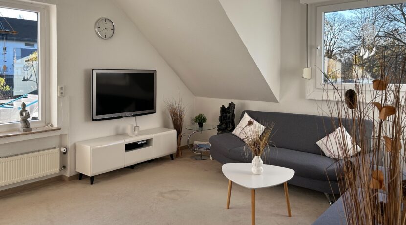 helles Wohnen mit Balkon