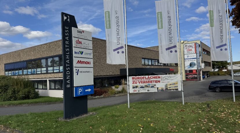 Fahnenmasten für Ihre Werbung