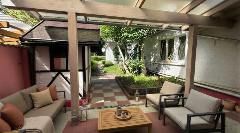 Terrassse und Garten