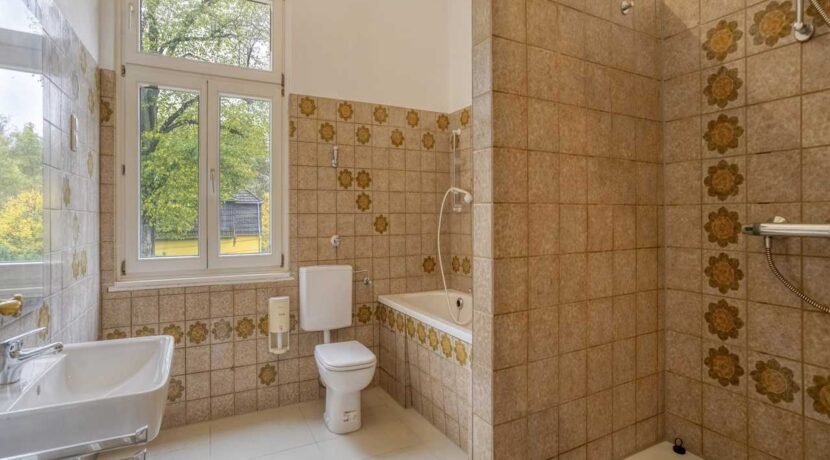 Wohnung 3: Badezimmer