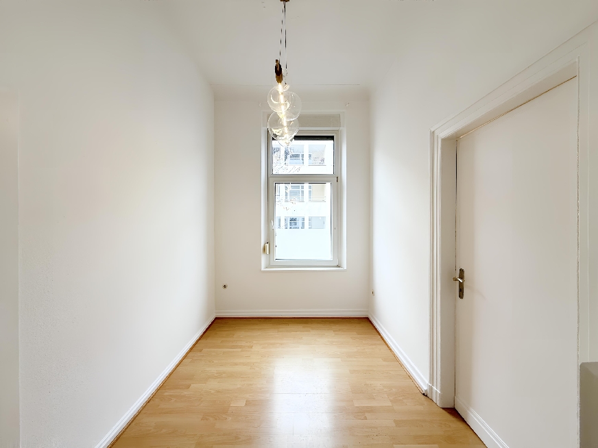 SANIERTE 3-ZIMMERWOHNUNG IM ALTBAU ZU MIETEN! - Foto 4