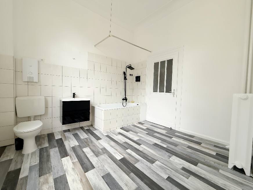 SANIERTE 3-ZIMMERWOHNUNG IM ALTBAU ZU MIETEN! - Foto 3