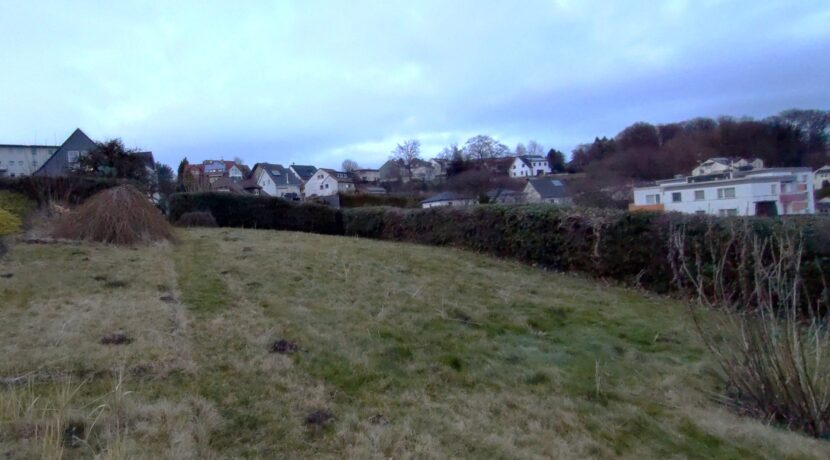 Grundstück mit Fernsicht