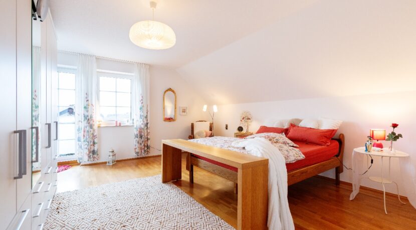 Schlafzimmer mit Balkon