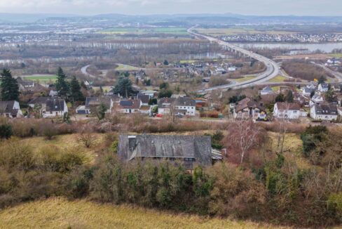 Hausansicht mit Ausblick