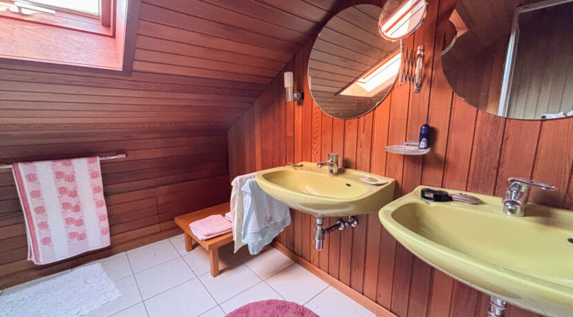 Badezimmer DG