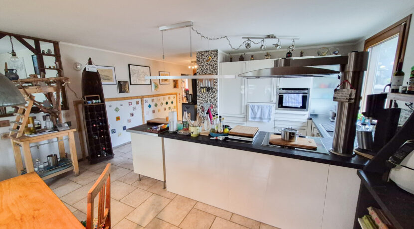 Essbereich mit offener Küche