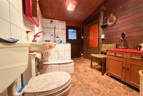 Badezimmer mit Tauchbecken