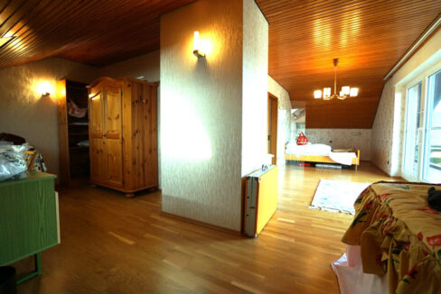 Schlafzimmer 2 OG