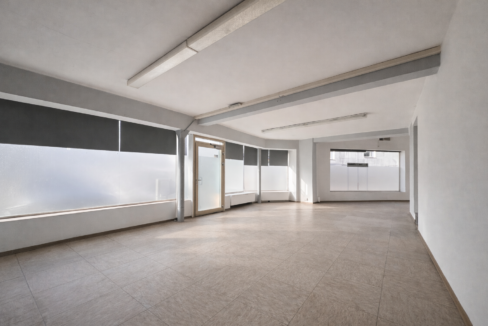 Ca. 11 m Schaufensterfront