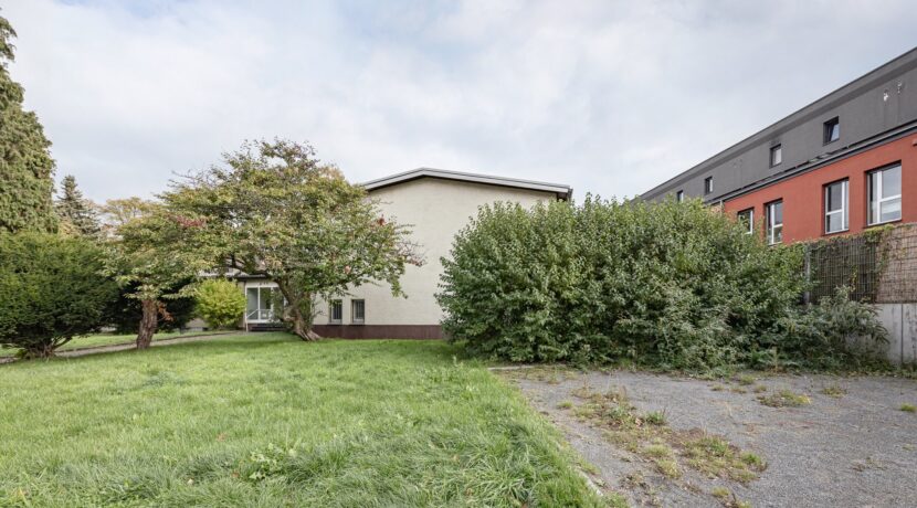 großzügiges Grundstück