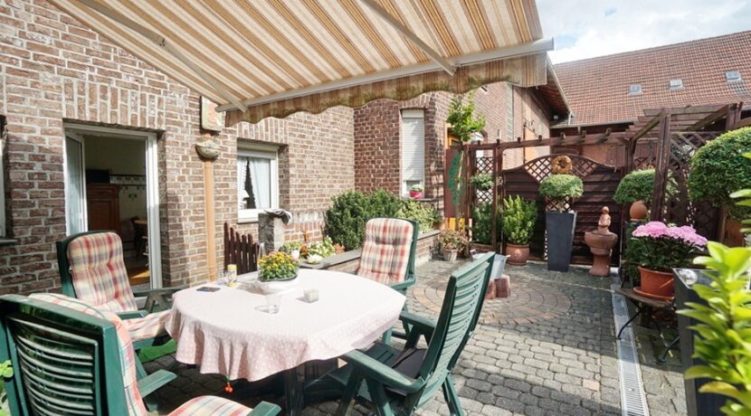 ... mit Zugang zur Terrasse