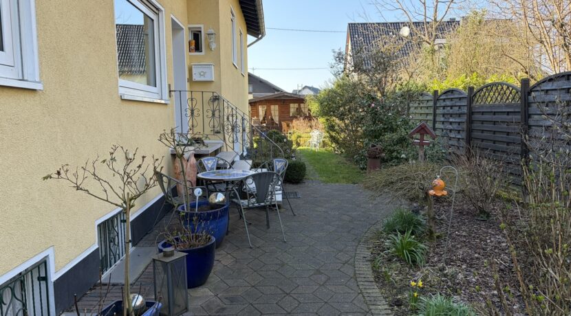 Zuwegung zum Eingang