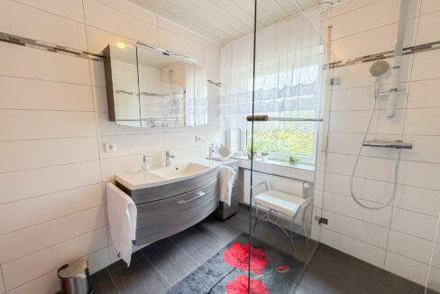 2. Ebene - Badezimmer (EG)