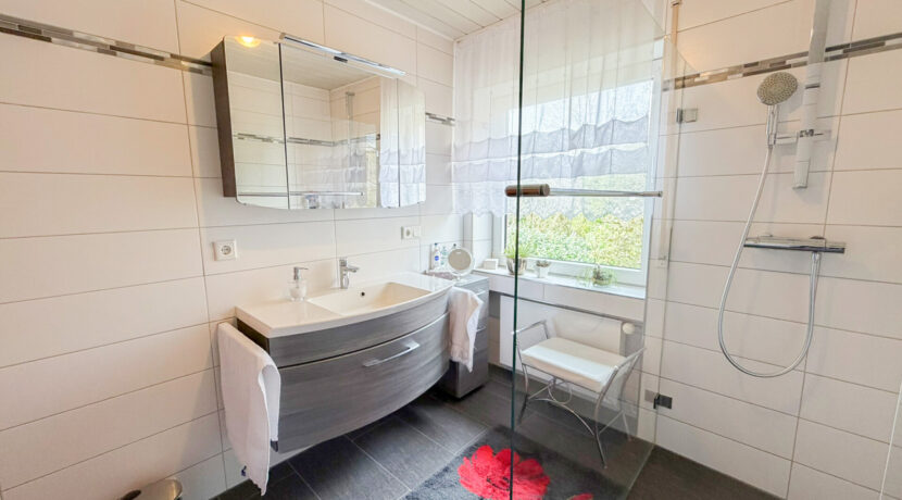 2. Ebene - Badezimmer (EG)