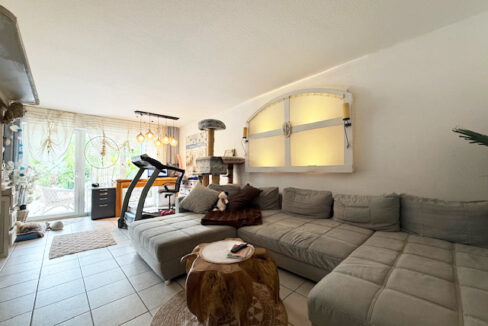 Wohnraum mit angrenzender Terrasse