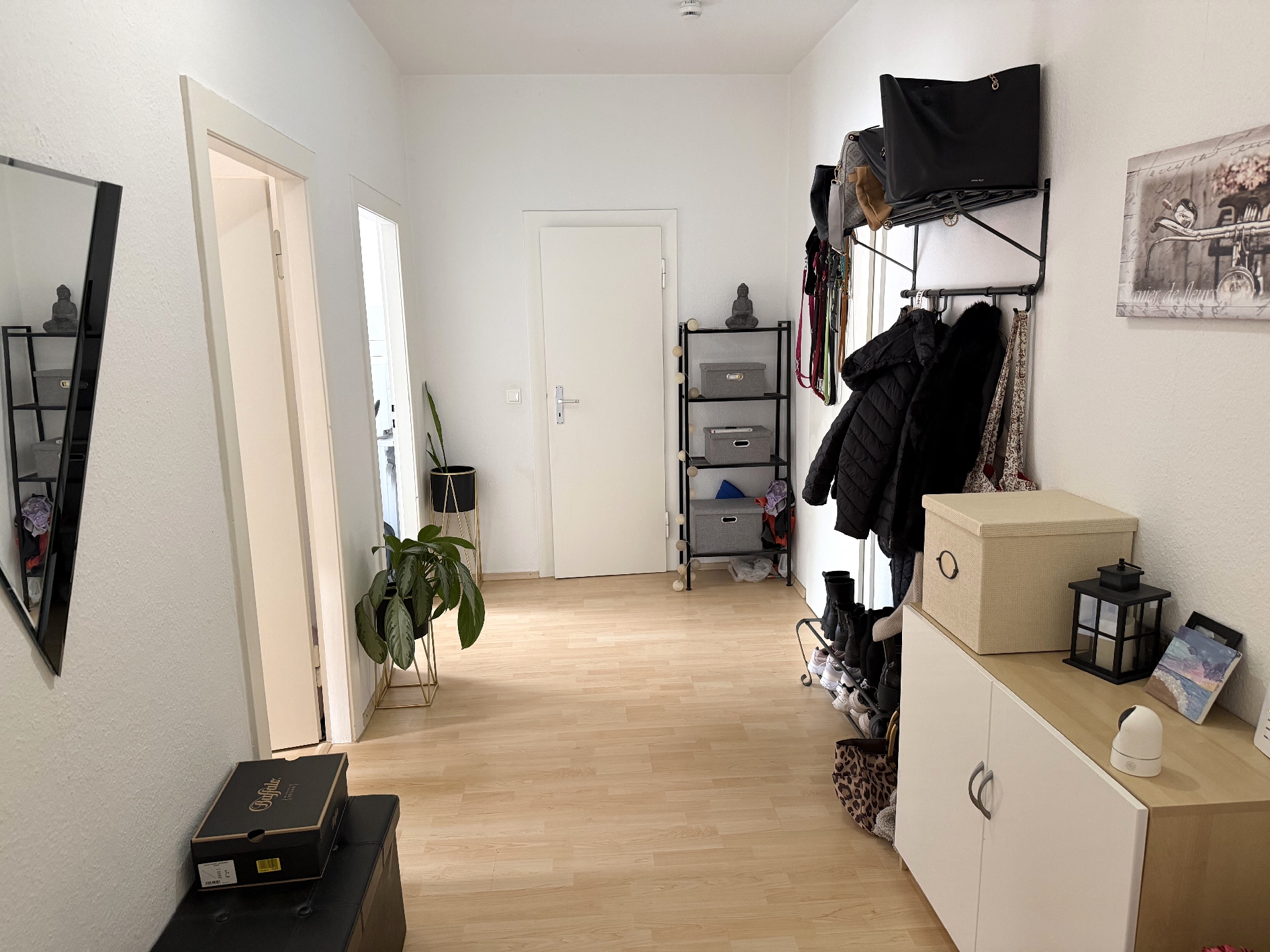Düsseldorf-Rath! Gepflegte 2-Zimmer-Wohnung mit Balkon und Wohnküche!
