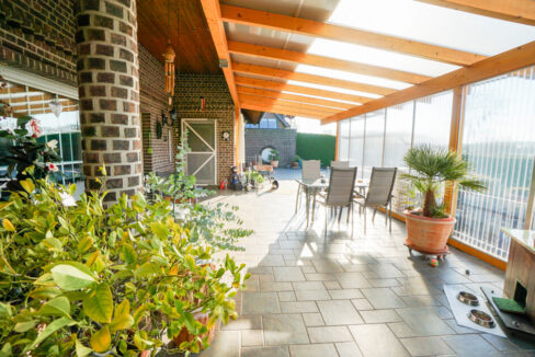 ... mit Zugang zur Terrasse