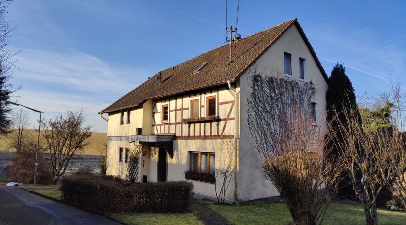 Straßenansicht